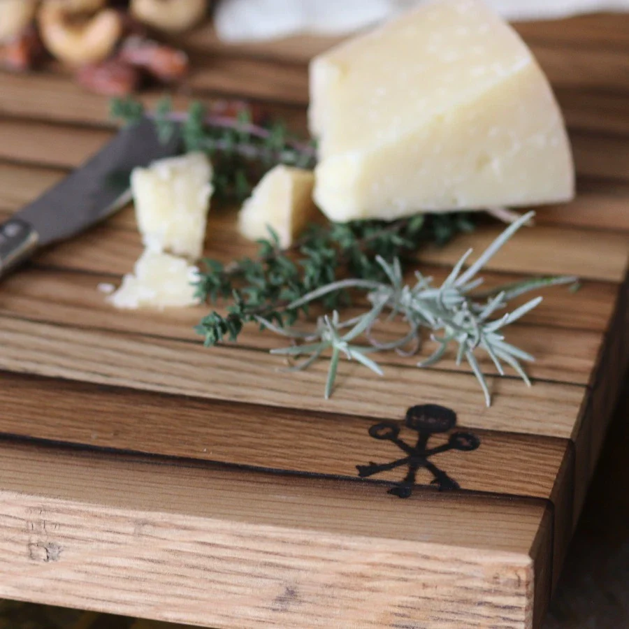 Bourbon Barrel Stave Cutting Board: Large Square - Image 6