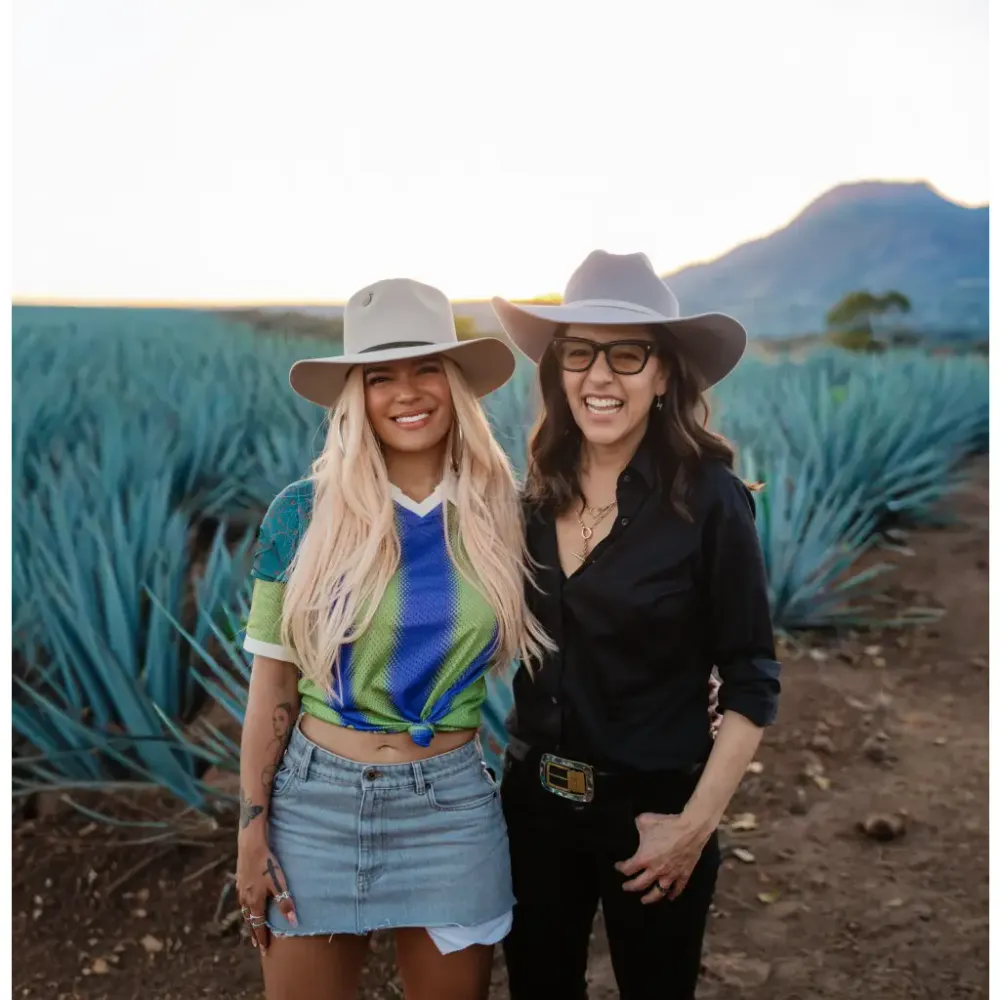 Casa Dragones X Karol G '200 Copas' Cristalino Tequila - Image 4