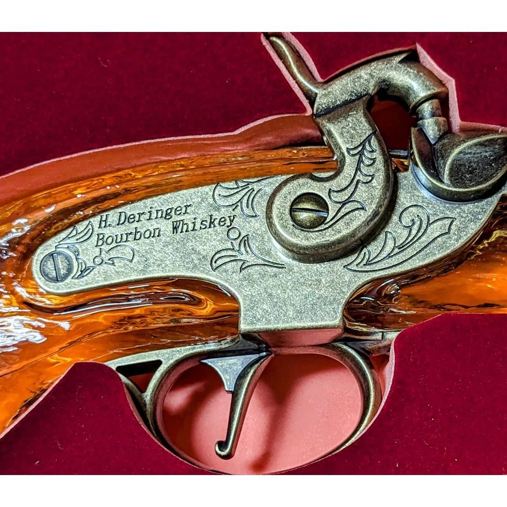 H.Deringer Bourbon Whiskey Pistol Set 2x200 ml - Image 3