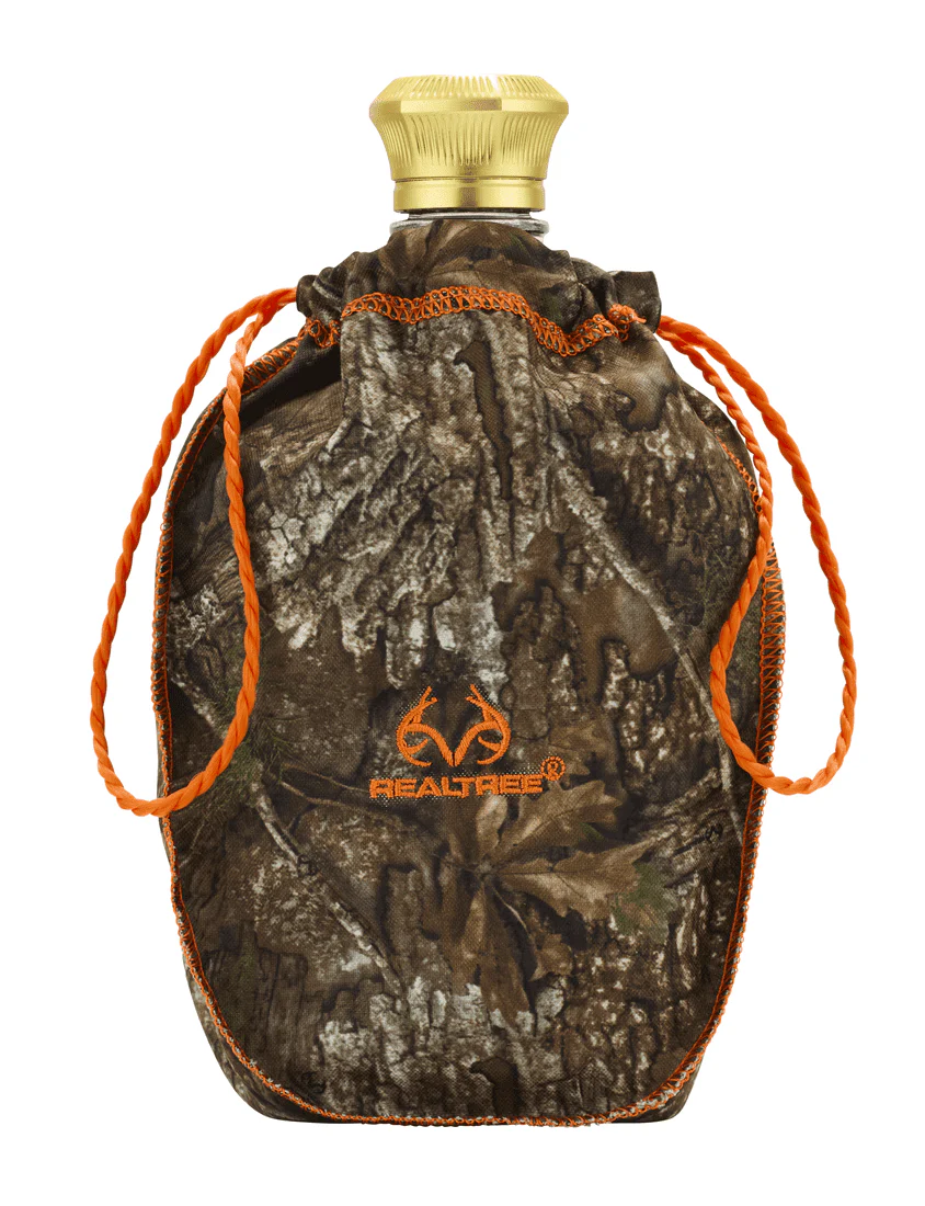 Crown Royal x REALTREE Fine De Luxe Limited Edition Camo Bag - Image 2
