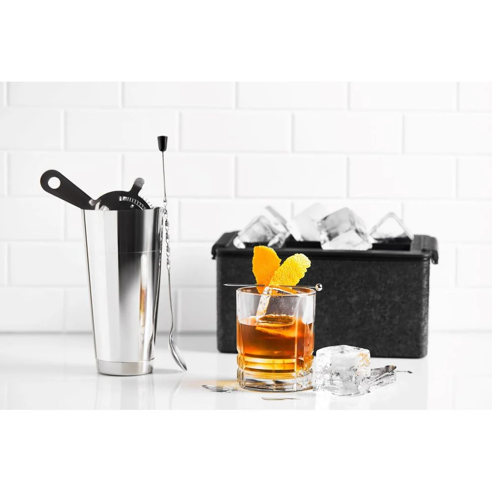 Crystal Clear Ice Cube Maker Tray - Eight 2" Squares Ice Cube Mold - Image 2