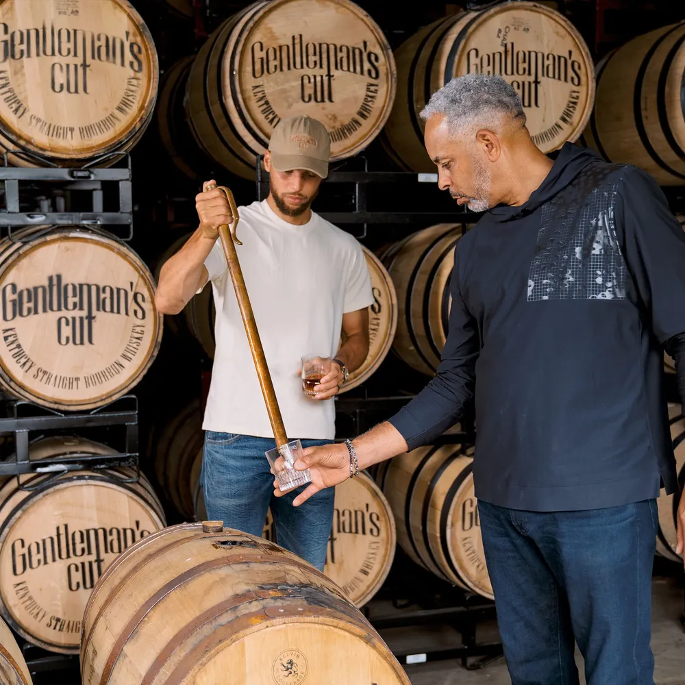 Gentleman's Cut 16 Year Player Exclusive Father & Son Edition by Steph Curry 750mL - Image 3