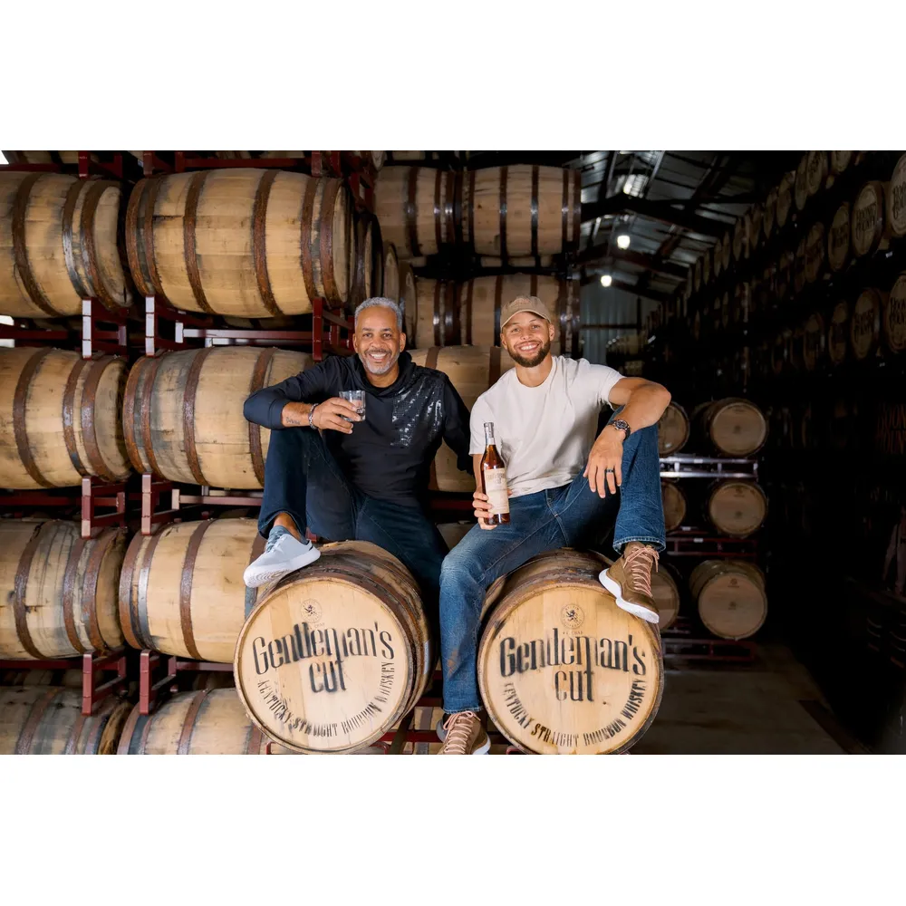 Gentleman's Cut 16 Year Player Exclusive Father & Son Edition by Steph Curry 750mL - Image 4