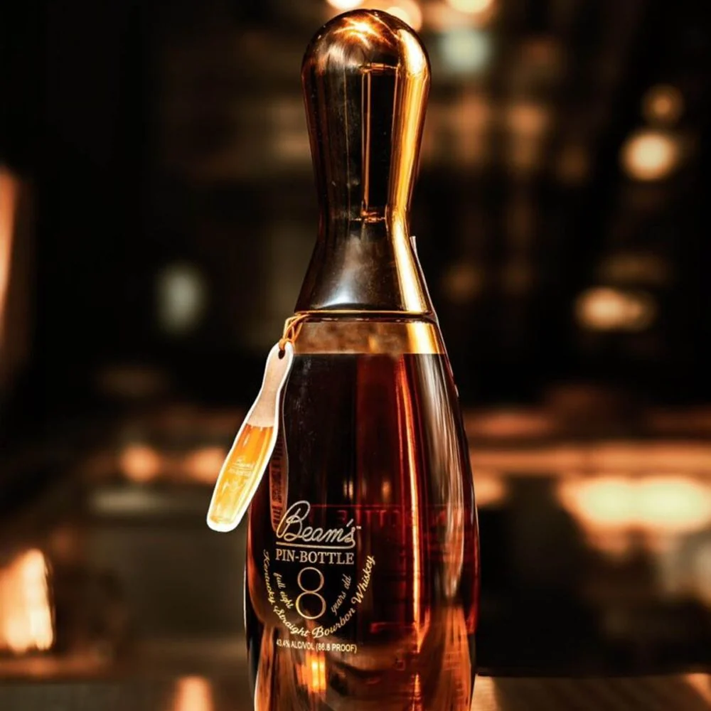 Jim Beam's 8 Year Pin Bottle 25th Anniversary 750ml - Image 2